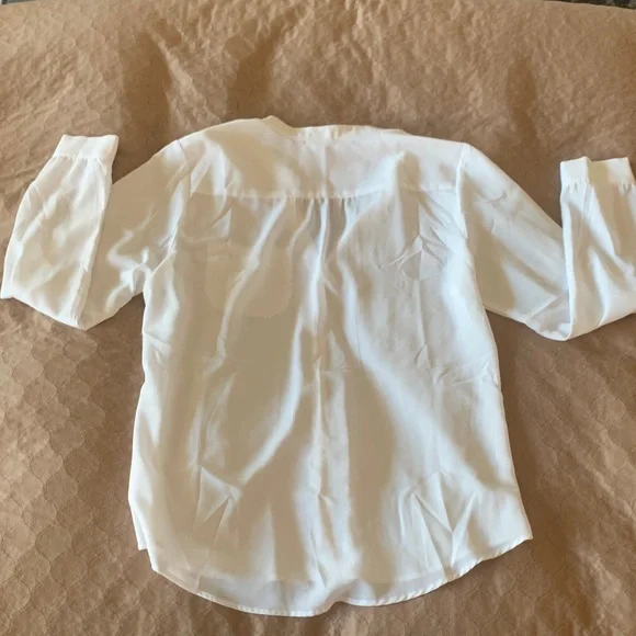 Kut from the Kloth Classic White Button-Up Blouse - Picture 5 of 5